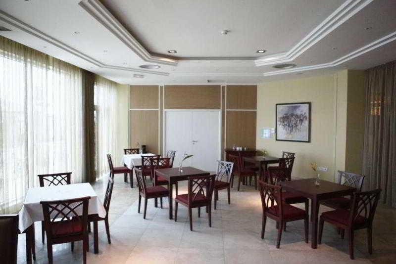 Azalai Hotel Cotonou Exterior photo