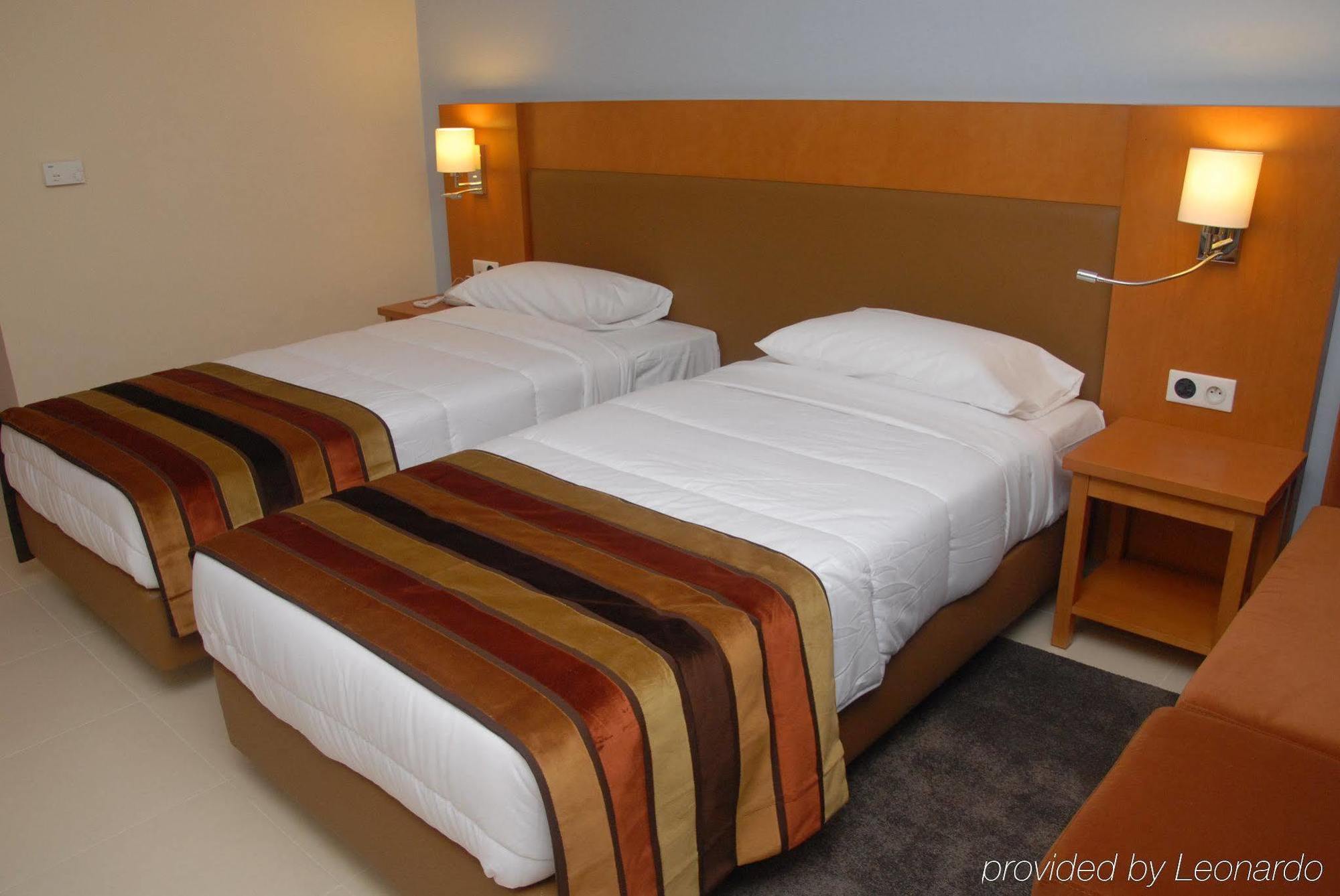 Azalai Hotel Cotonou Exterior photo