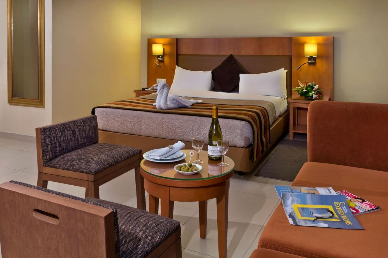 Azalai Hotel Cotonou Exterior photo
